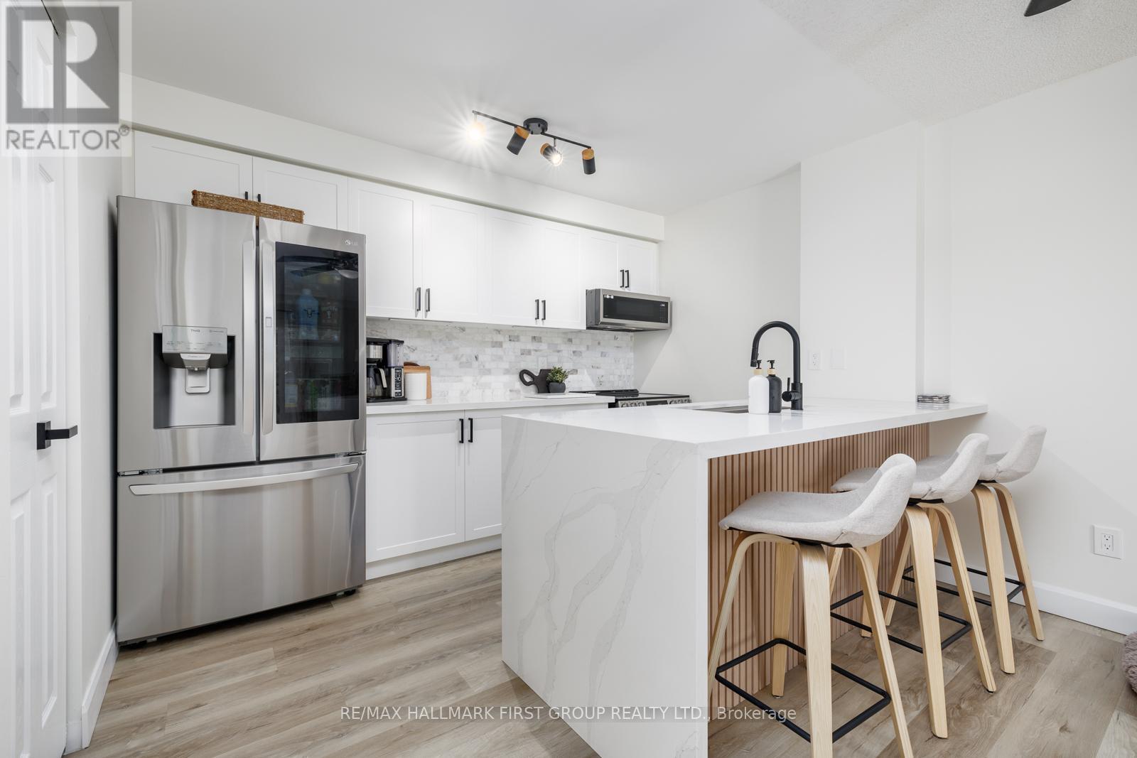 208 - 91 Aspen Springs Drive, Clarington, Ontario  L1C 5J9 - Photo 13 - E12633162