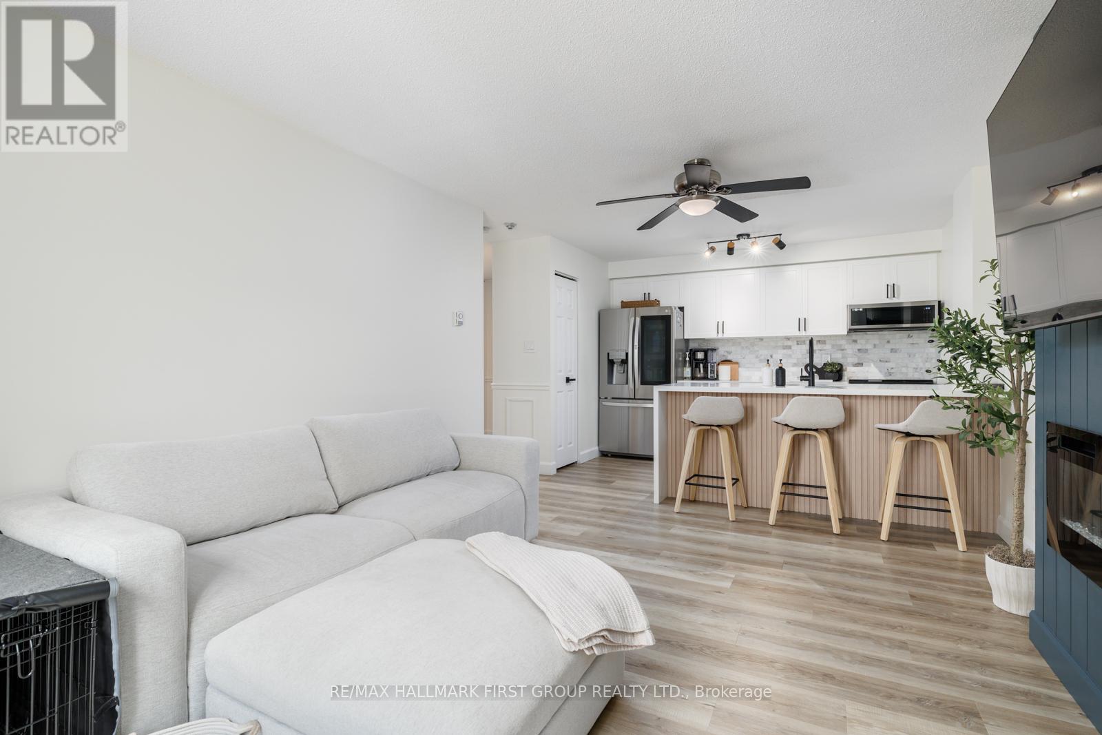 208 - 91 Aspen Springs Drive, Clarington, Ontario  L1C 5J9 - Photo 8 - E12633162