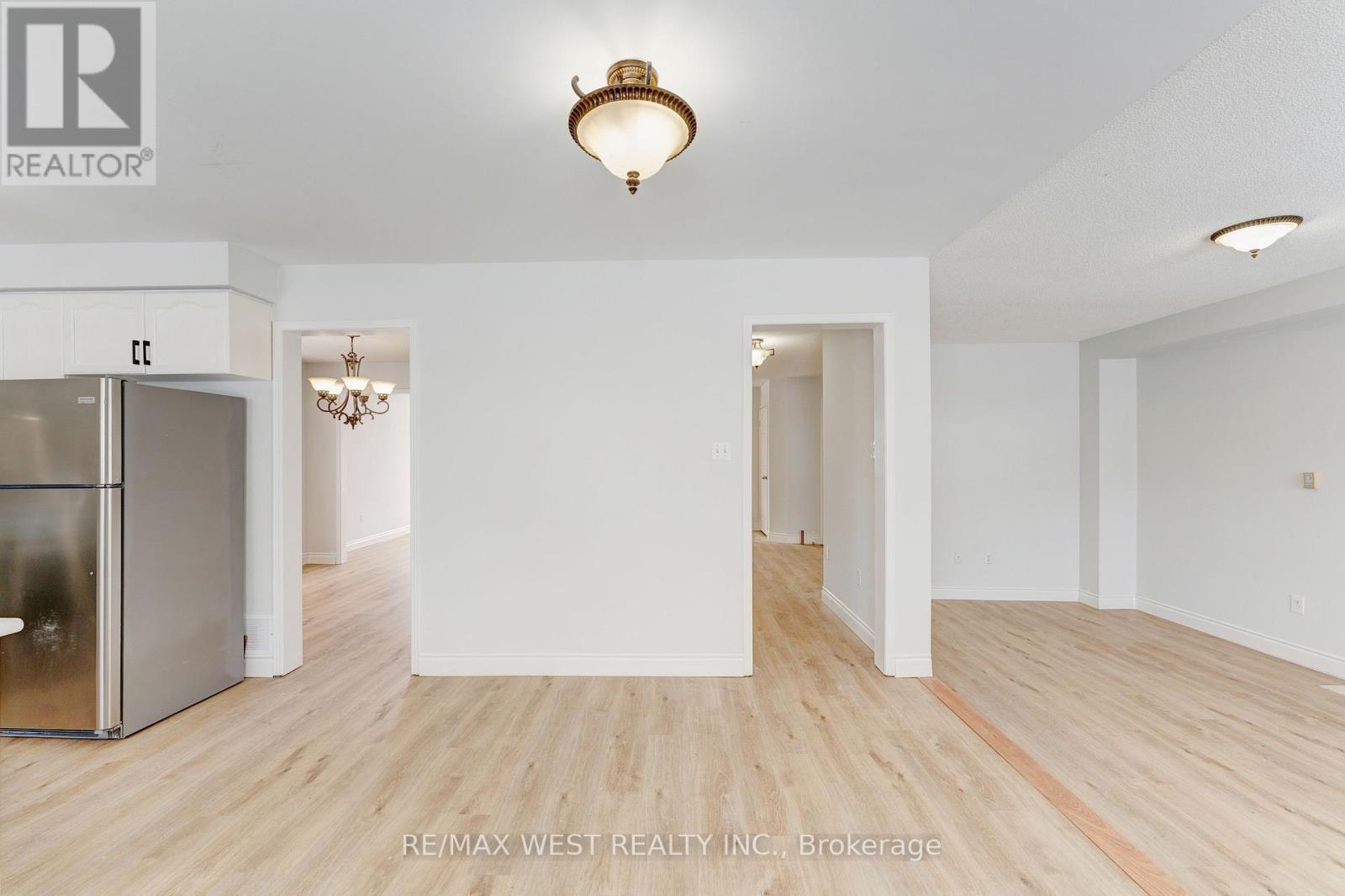 20 Felt Crescent, Barrie, Ontario  L4N 8V2 - Photo 11 - S12633128