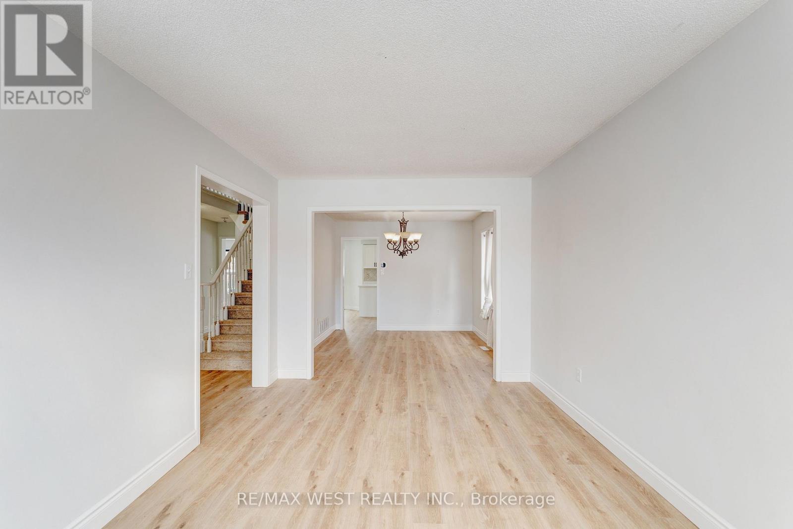 20 Felt Crescent, Barrie, Ontario  L4N 8V2 - Photo 14 - S12633128