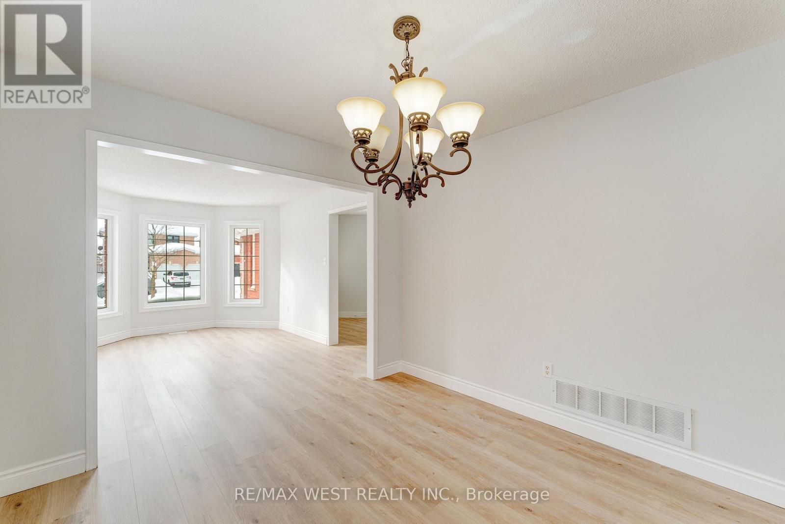 20 Felt Crescent, Barrie, Ontario  L4N 8V2 - Photo 15 - S12633128