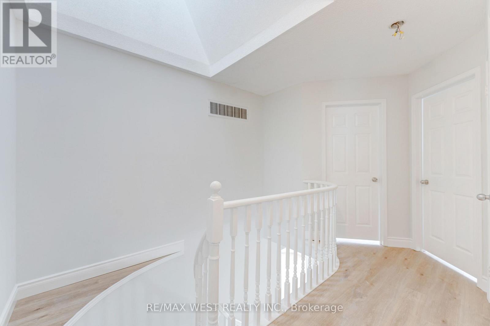 20 Felt Crescent, Barrie, Ontario  L4N 8V2 - Photo 19 - S12633128