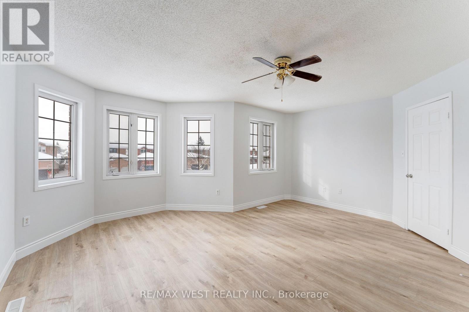 20 Felt Crescent, Barrie, Ontario  L4N 8V2 - Photo 22 - S12633128