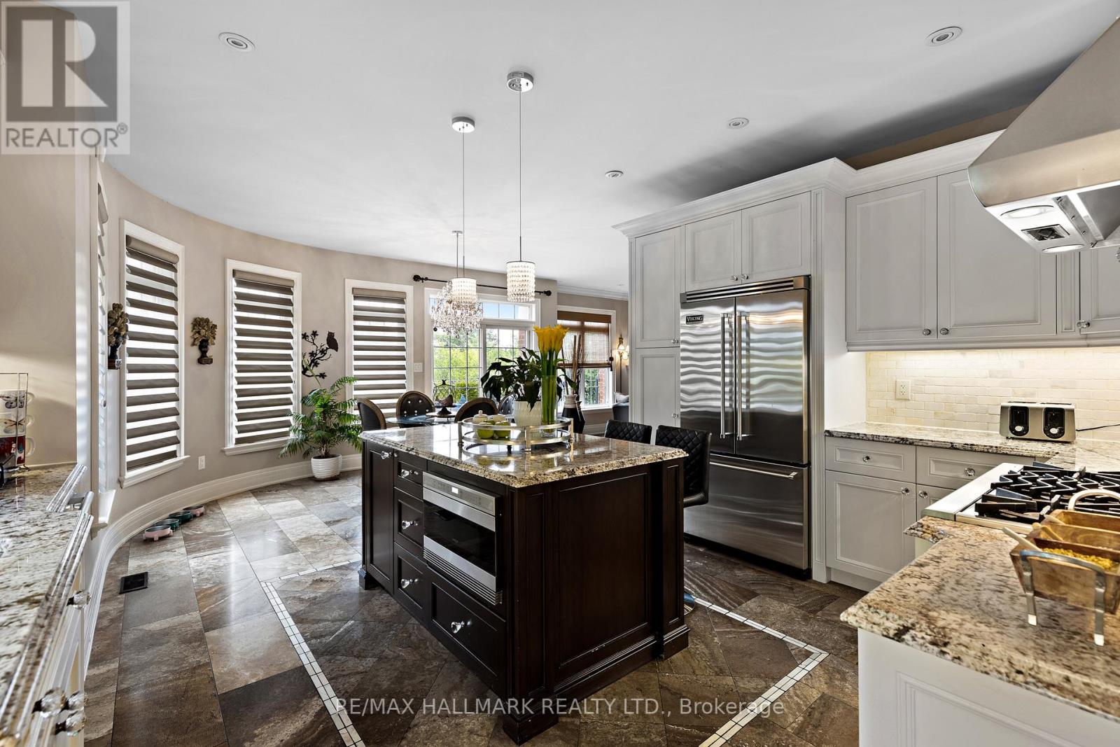 2485 Meadowridge Drive, Oakville, Ontario  L6H 7R4 - Photo 37 - W12633126