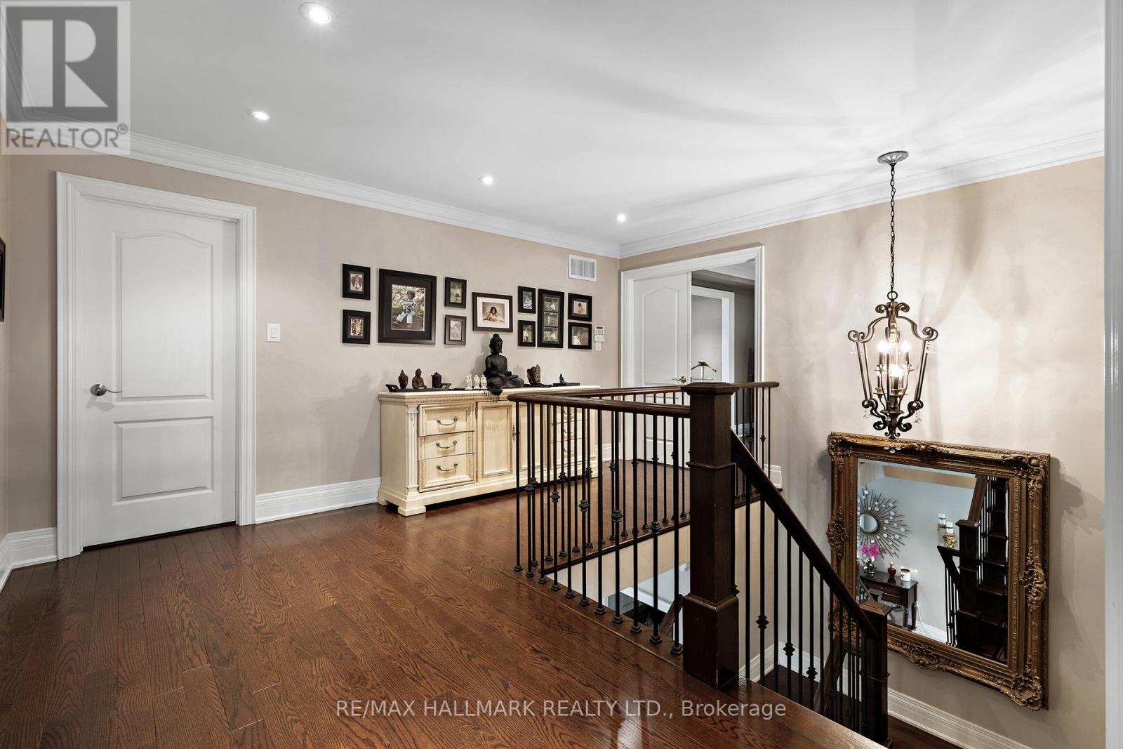 2485 Meadowridge Drive, Oakville, Ontario  L6H 7R4 - Photo 39 - W12633126