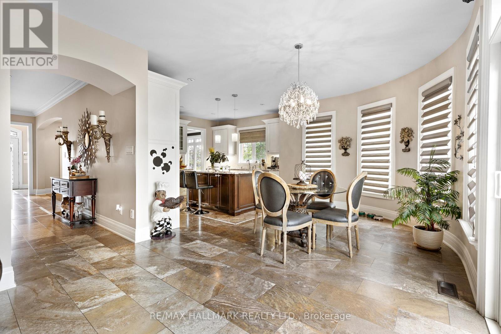 2485 Meadowridge Drive, Oakville, Ontario  L6H 7R4 - Photo 8 - W12633126