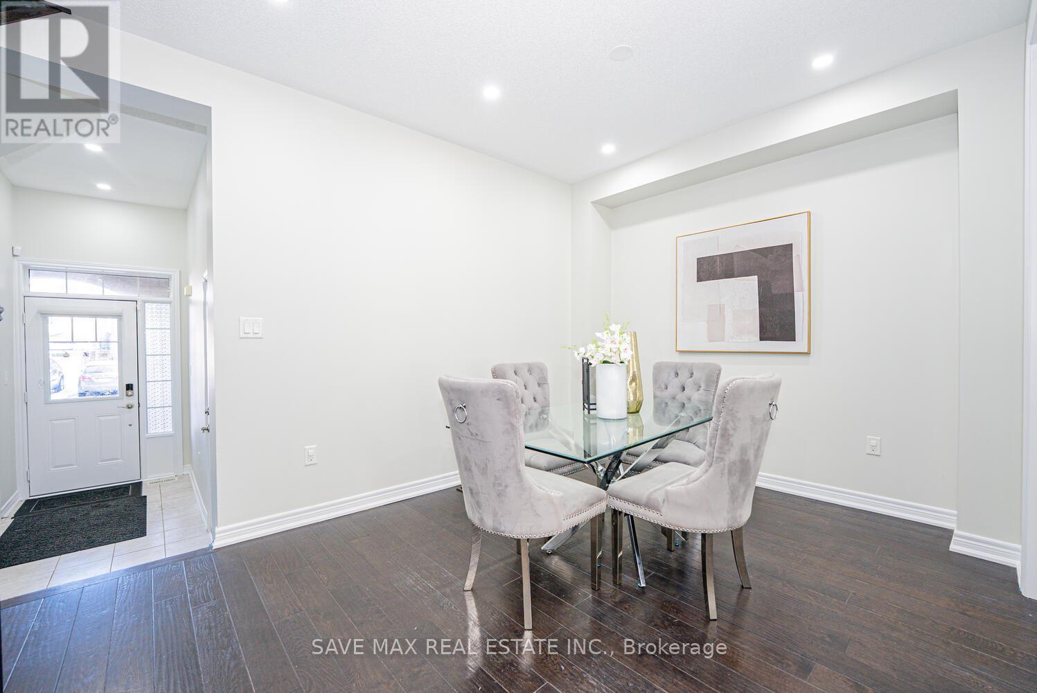 50 Abigail Crescent N, Caledon, Ontario  L7C 2J3 - Photo 9 - W12633144