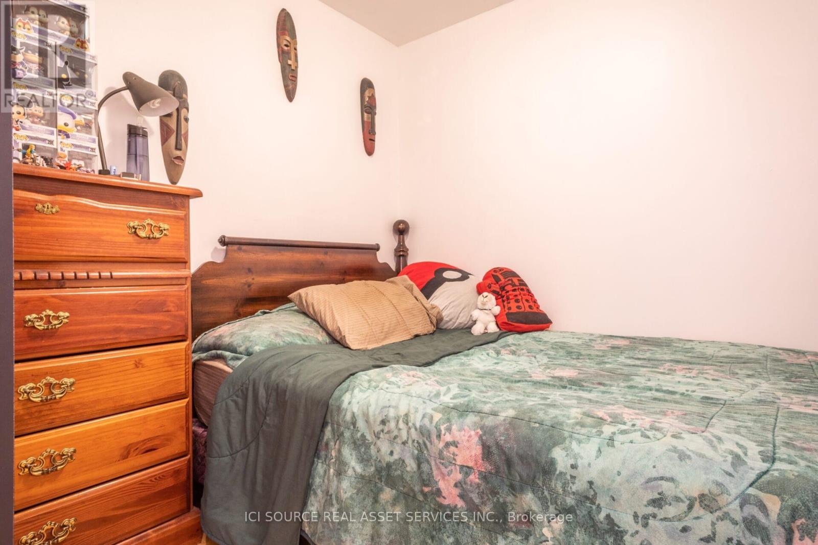 1 - 693 Euclid Avenue, Toronto, Ontario  M6G 2T8 - Photo 13 - C12633164