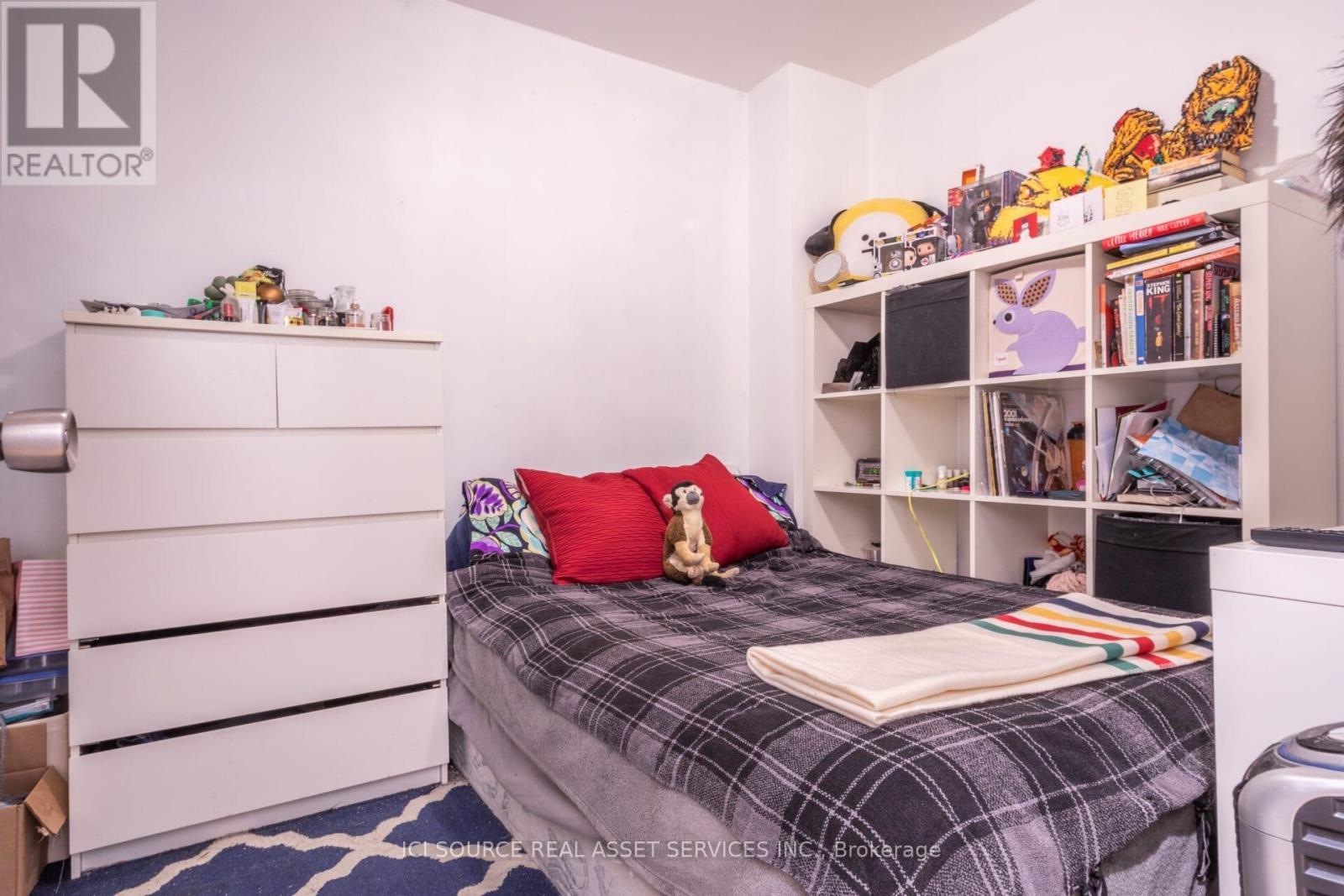 1 - 693 Euclid Avenue, Toronto, Ontario  M6G 2T8 - Photo 14 - C12633164