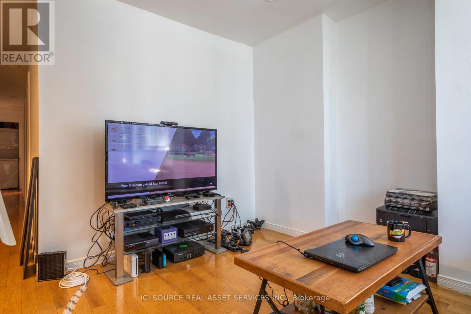 1 - 693 Euclid Avenue, Toronto, Ontario  M6G 2T8 - Photo 7 - C12633164