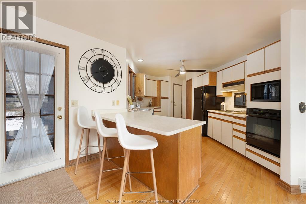 8710 Middle Side Rd., Mcgregor, Ontario N0R 1J0 - Photo 11 - 25031655