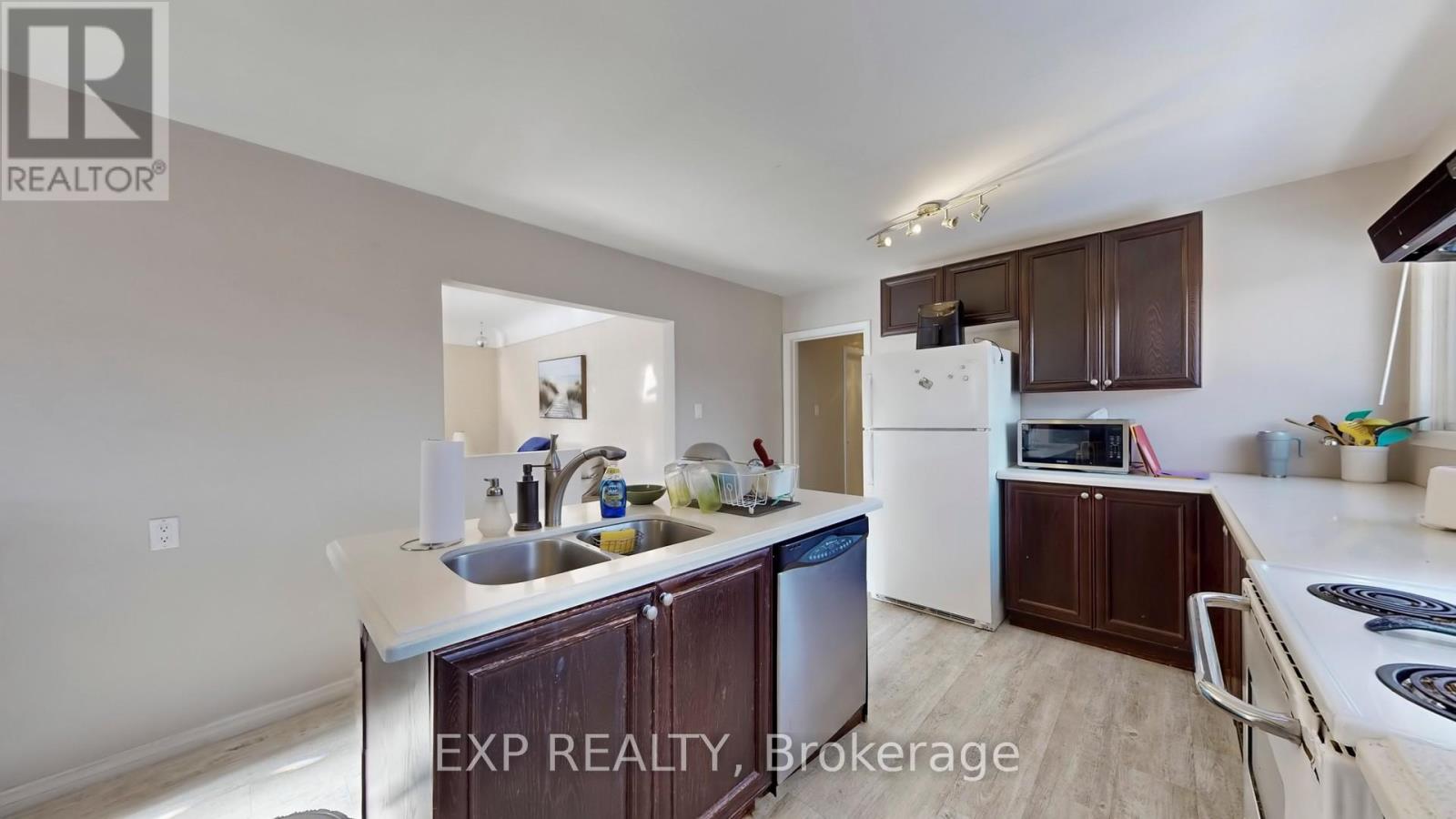 26 Ramsey Crescent, Hamilton (Ainslie Wood), Ontario  L8S 2N2 - Photo 12 - X12633160