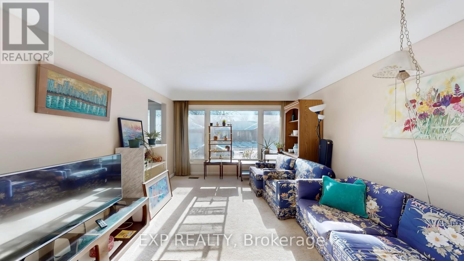 26 Ramsey Crescent, Hamilton (Ainslie Wood), Ontario  L8S 2N2 - Photo 4 - X12633160