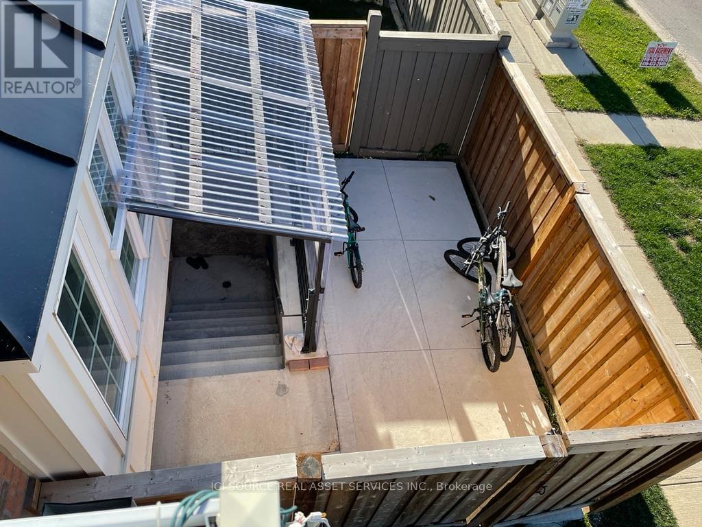 BSMT - 393 ROYAL WEST DRIVE, Brampton, Ontario