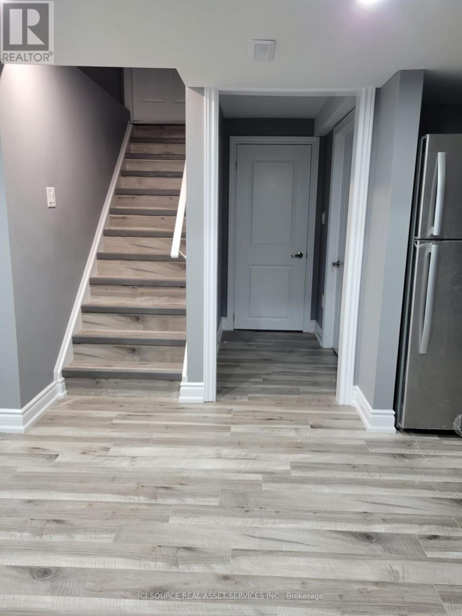 Bsmt - 393 Royal West Drive, Brampton, Ontario  L6X 5J9 - Photo 13 - W12633168