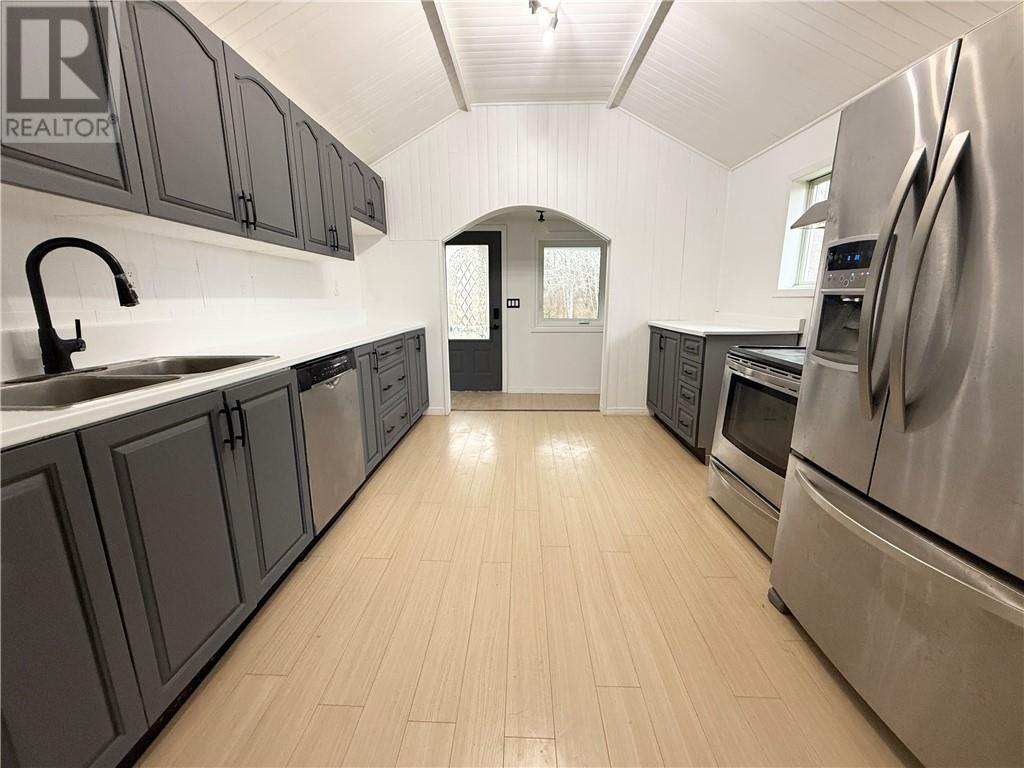 51 Stanhope Avenue, Warren, Ontario  P0M 2N0 - Photo 2 - 2125490