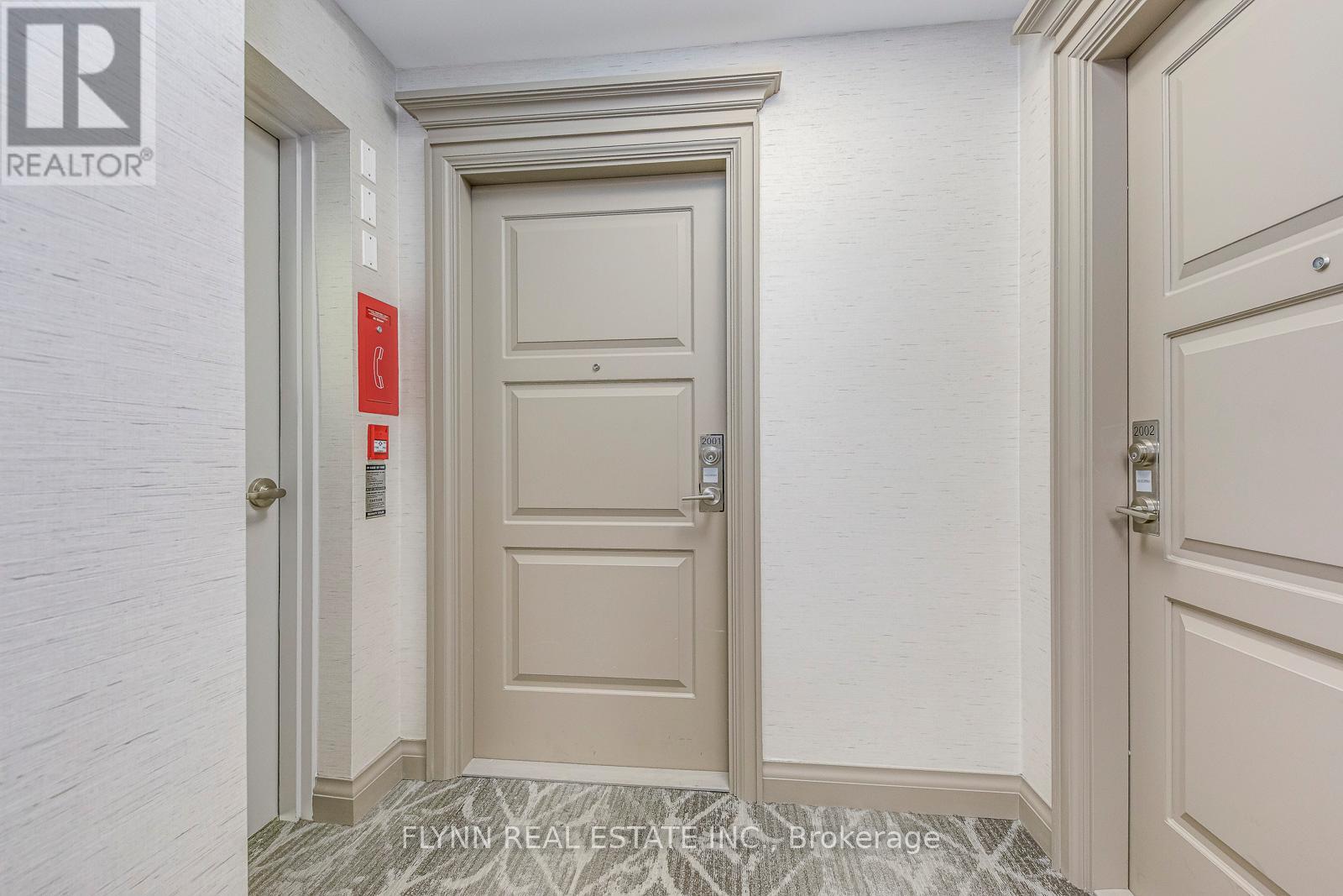 2001 - 36 Elm Drive W, Mississauga (City Centre), Ontario  L5B 0N3 - Photo 9 - W12633174