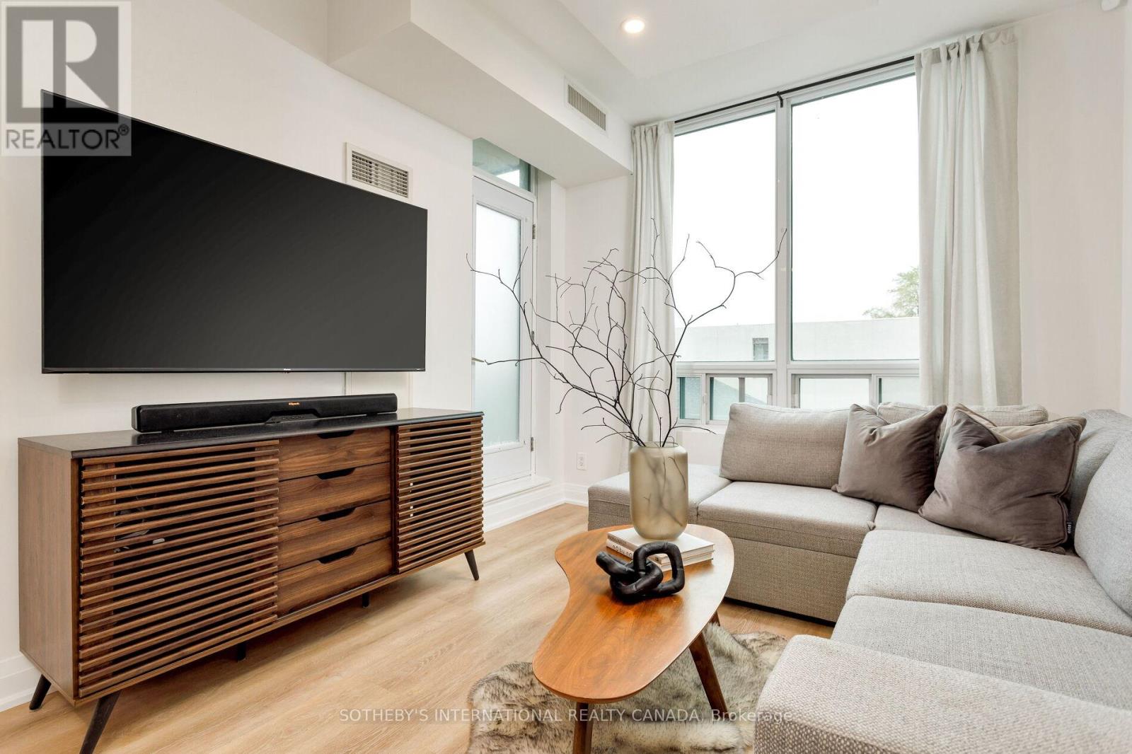 201 - 3391 Bloor Street W, Toronto, Ontario  M8X 1G3 - Photo 11 - W12633176