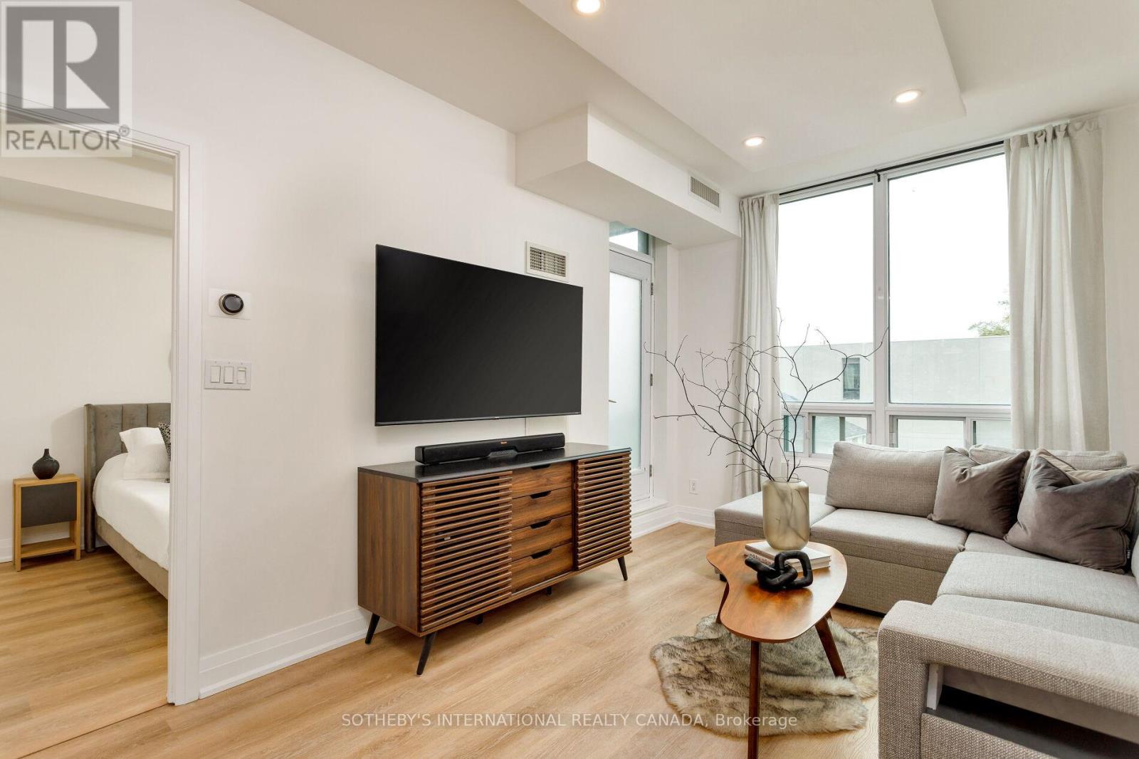 201 - 3391 Bloor Street W, Toronto, Ontario  M8X 1G3 - Photo 17 - W12633176