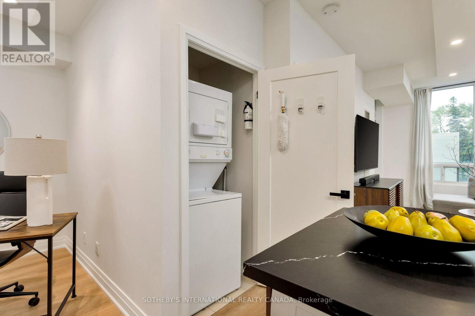 201 - 3391 Bloor Street W, Toronto, Ontario  M8X 1G3 - Photo 23 - W12633176