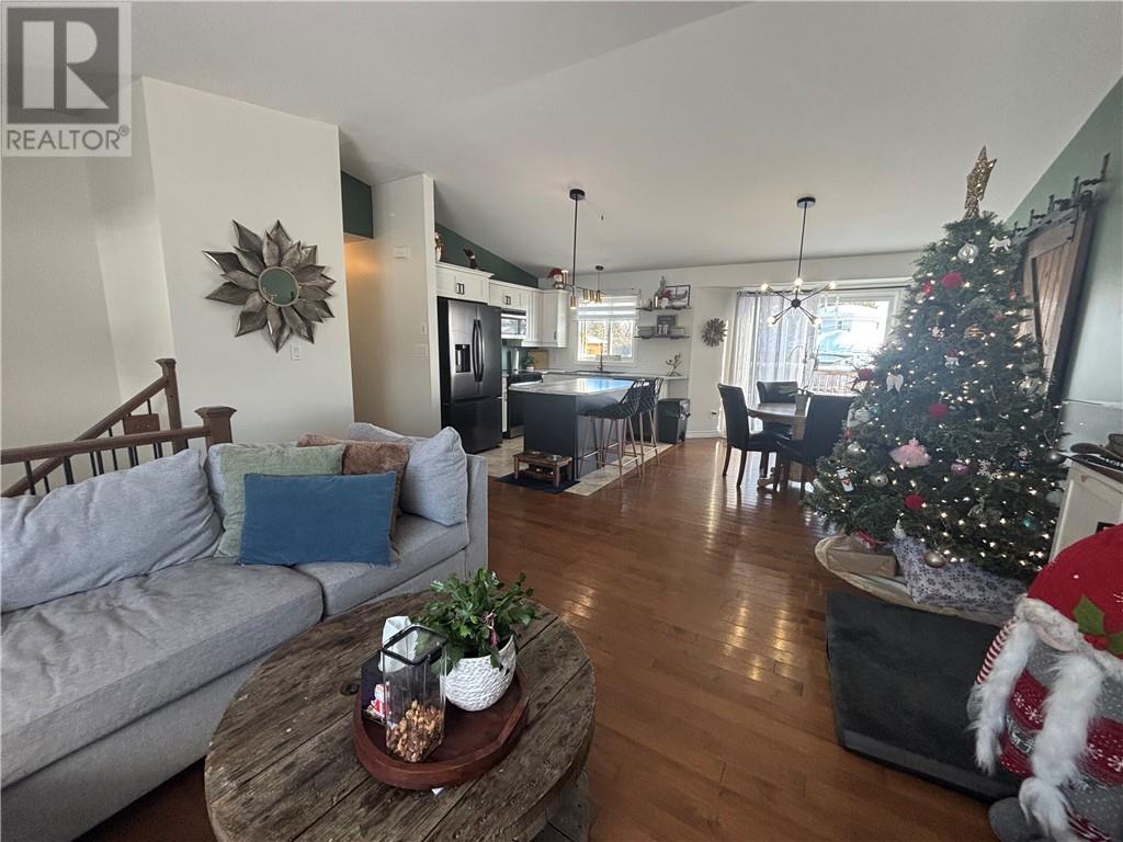 3099 Anizette Street, Chelmsford, Ontario  P0M 1L0 - Photo 10 - 2125904