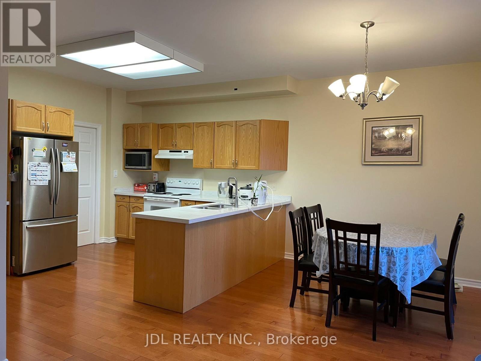 394 Berryhill Drive W, London North, Ontario  N5X 4L4 - Photo 3 - X12633184