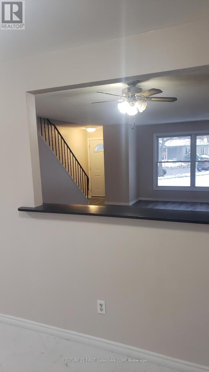 4 - 51 Sholto Drive, London South (South X), Ontario  N6E 2H9 - Photo 3 - X12633208