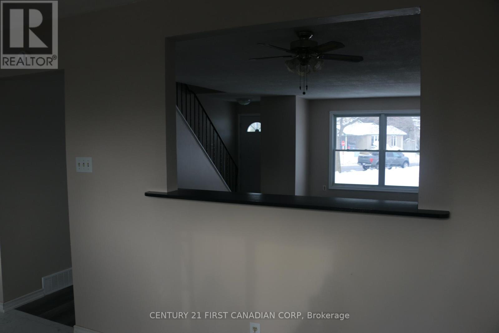 4 - 51 Sholto Drive, London South (South X), Ontario  N6E 2H9 - Photo 4 - X12633208