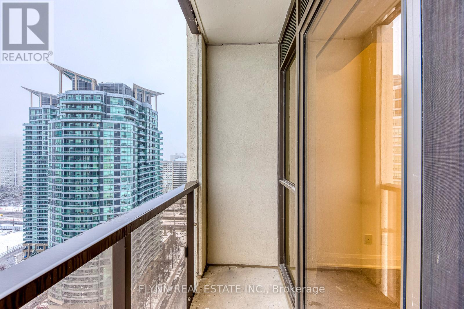 2001 - 36 Elm Drive W, Mississauga (City Centre), Ontario  L5B 0N3 - Photo 19 - W12633174