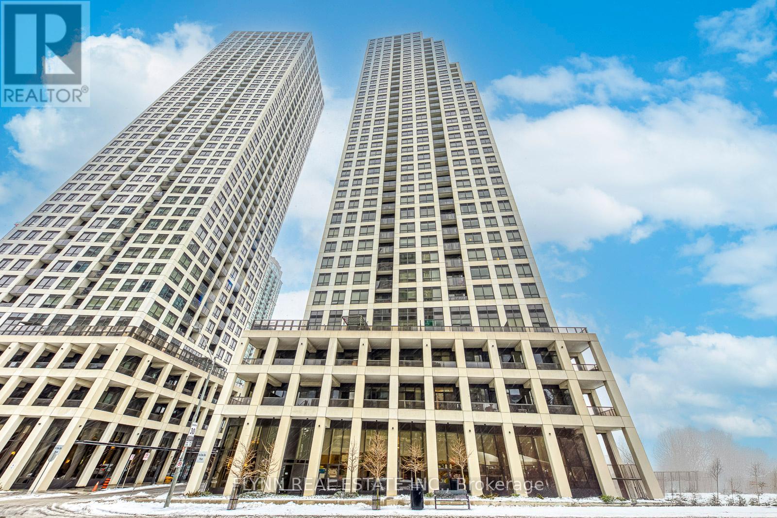 2001 - 36 Elm Drive W, Mississauga (City Centre), Ontario  L5B 0N3 - Photo 2 - W12633174