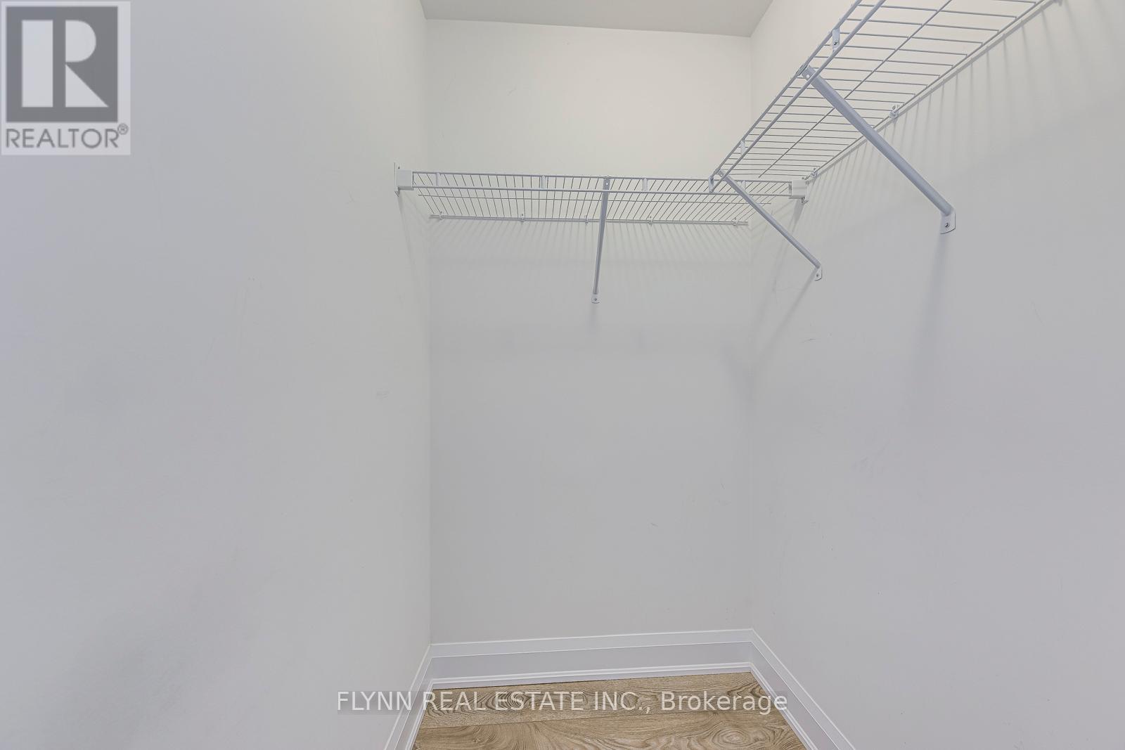 2001 - 36 Elm Drive W, Mississauga (City Centre), Ontario  L5B 0N3 - Photo 28 - W12633174