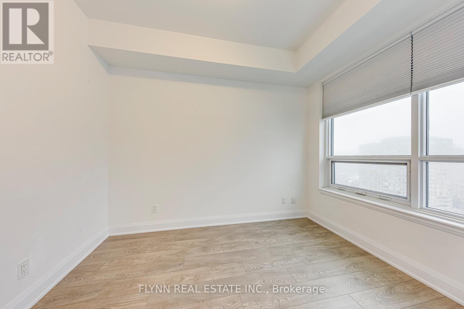 2001 - 36 Elm Drive W, Mississauga (City Centre), Ontario  L5B 0N3 - Photo 25 - W12633174