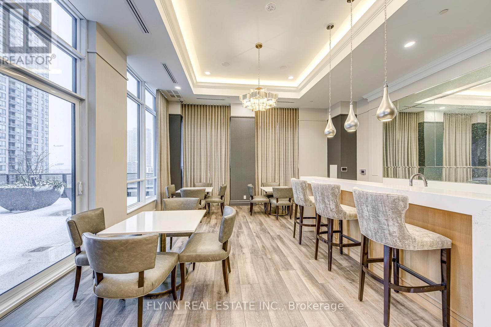 2001 - 36 Elm Drive W, Mississauga (City Centre), Ontario  L5B 0N3 - Photo 42 - W12633174