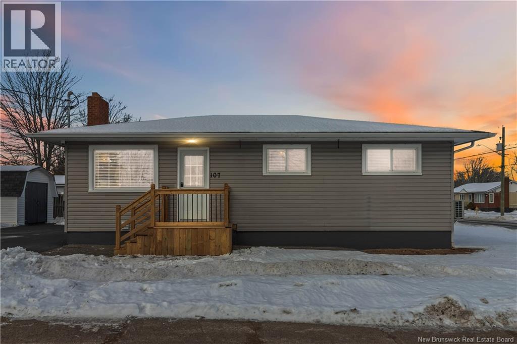 107 Hastings Street, Moncton, New Brunswick  E1C 4A5 - Photo 2 - NB131262