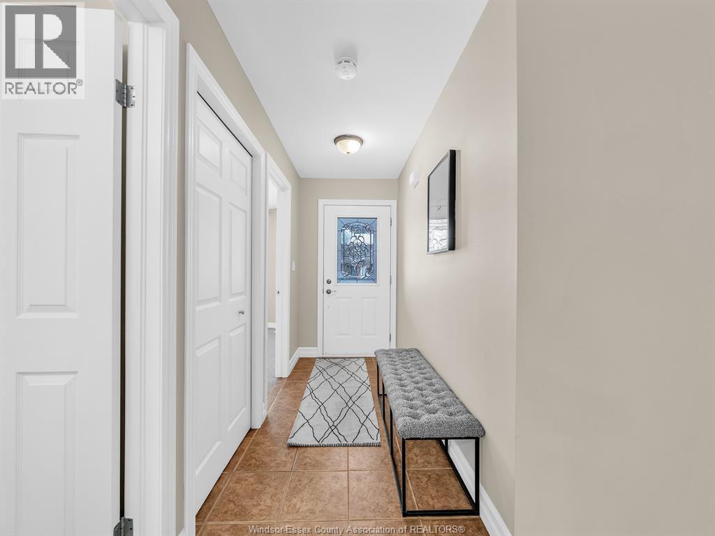 1875 Chateau, Windsor, Ontario N8P 1M6 - Photo 3 - 25031654