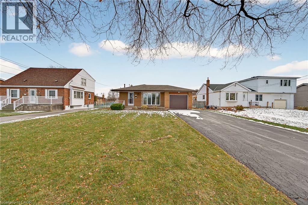 90 Pottruff Road N, Hamilton, Ontario  L8H 2M1 - Photo 2 - 40793842