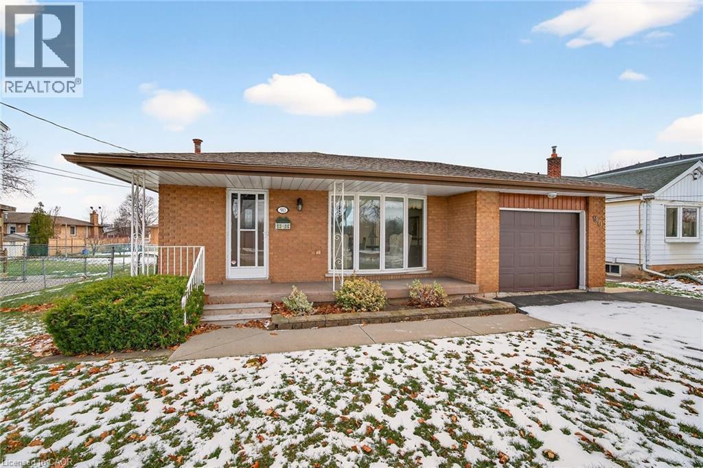 90 Pottruff Road N, Hamilton, Ontario  L8H 2M1 - Photo 3 - 40793842