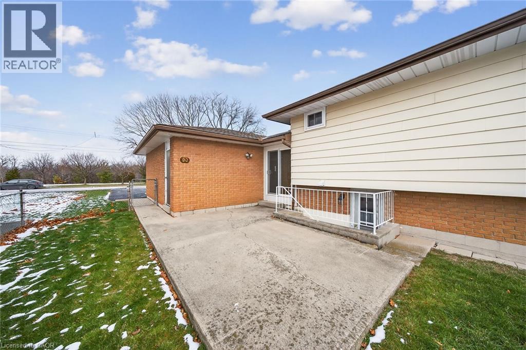 90 Pottruff Road N, Hamilton, Ontario  L8H 2M1 - Photo 39 - 40793842