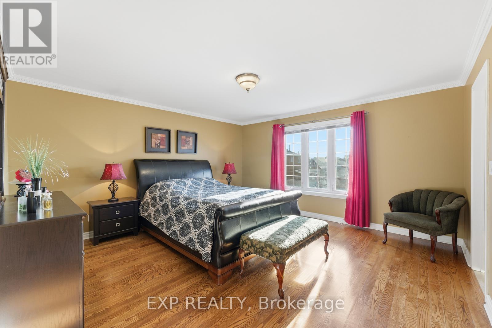 229 Dunraven Drive, Toronto, Ontario  M6M 1H8 - Photo 14 - W12562550