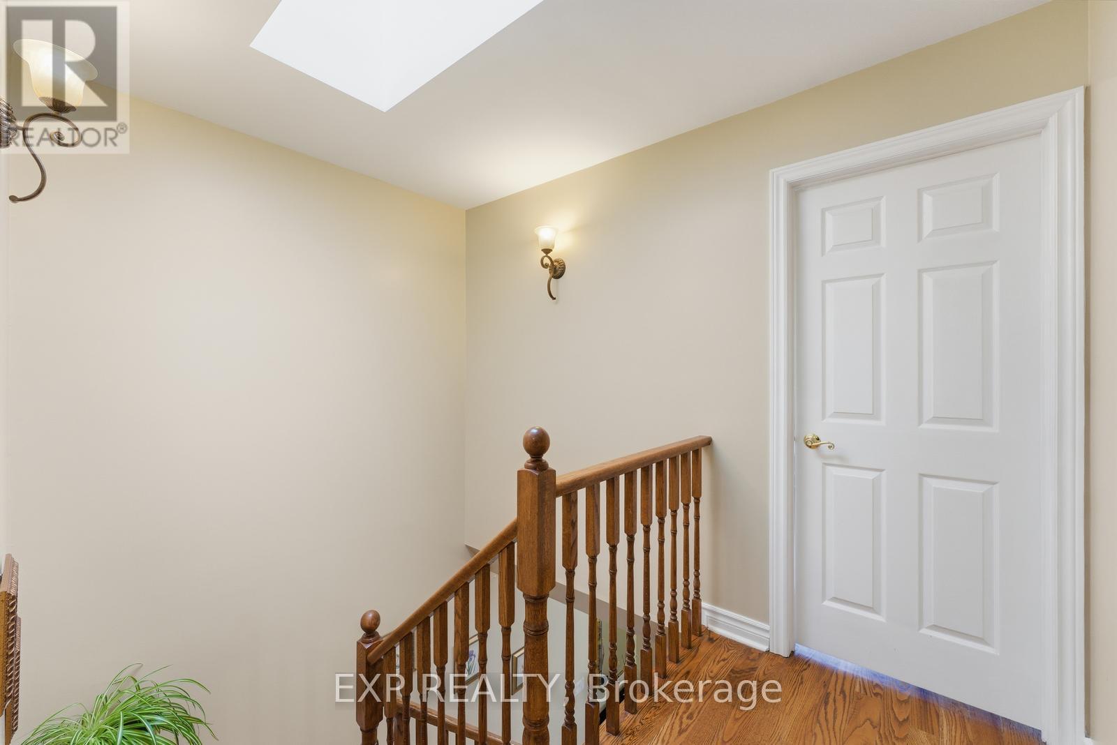 229 Dunraven Drive, Toronto, Ontario  M6M 1H8 - Photo 12 - W12562550