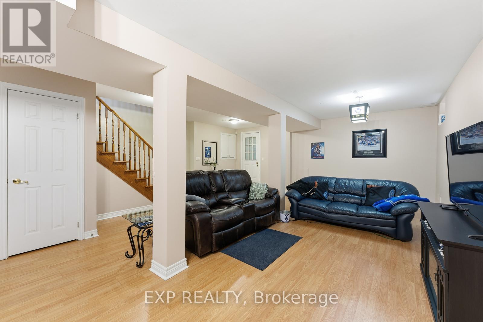 229 Dunraven Drive, Toronto, Ontario  M6M 1H8 - Photo 22 - W12562550