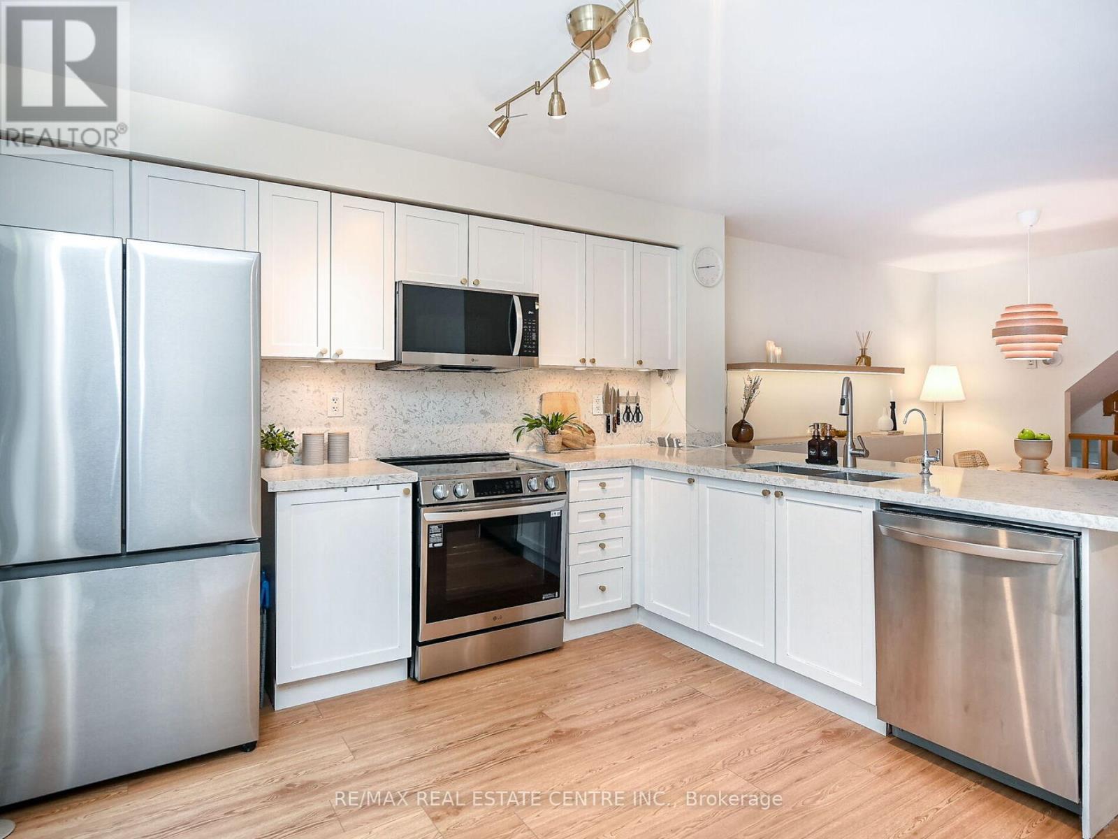 778 Johnson Heights, Milton (Co Coates), Ontario  L9T 0J7 - Photo 12 - W12601018