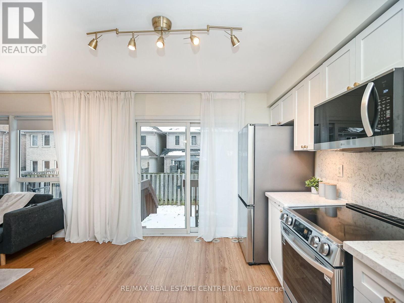 778 Johnson Heights, Milton (Co Coates), Ontario  L9T 0J7 - Photo 15 - W12601018