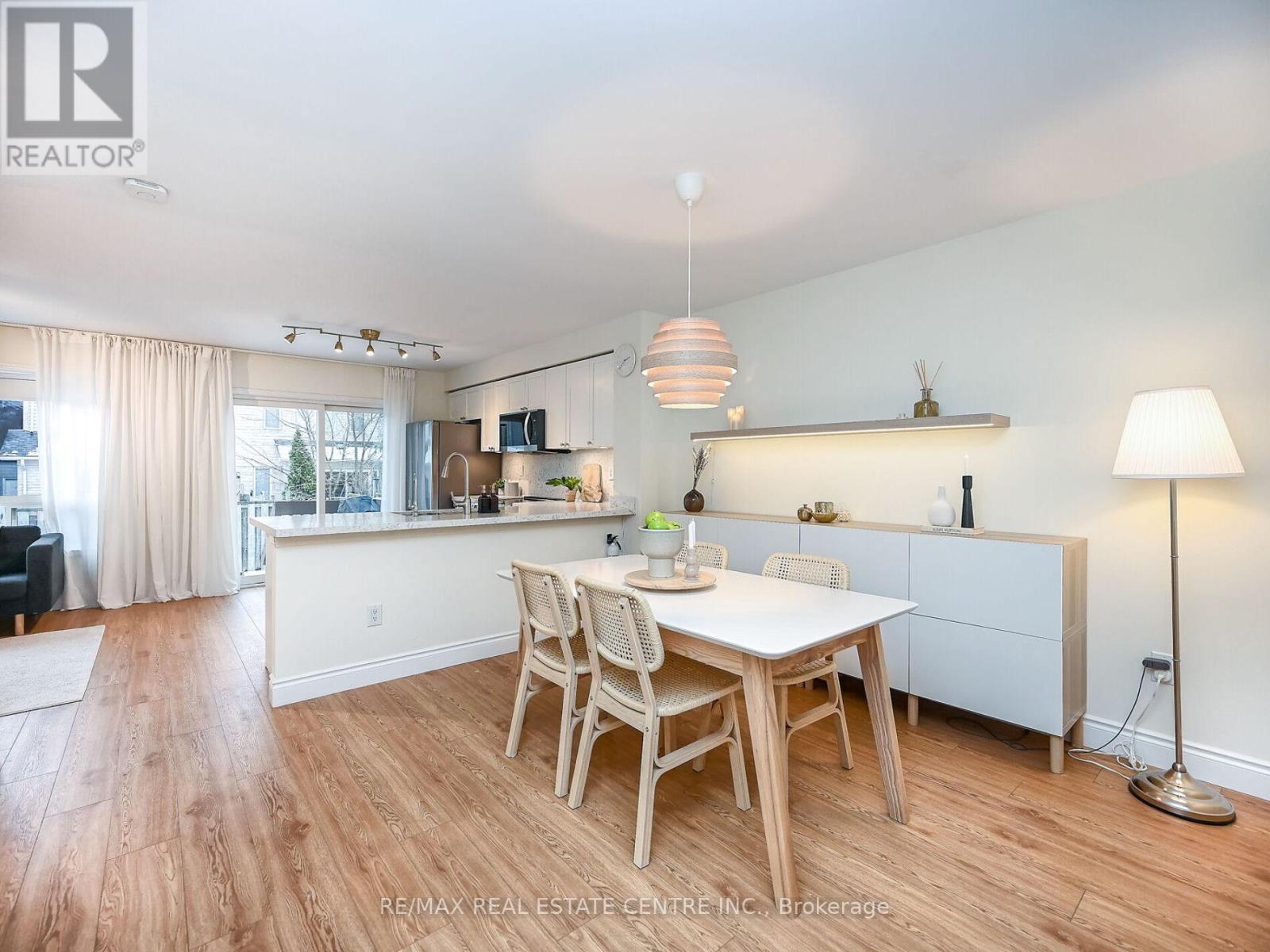 778 Johnson Heights, Milton (Co Coates), Ontario  L9T 0J7 - Photo 4 - W12601018