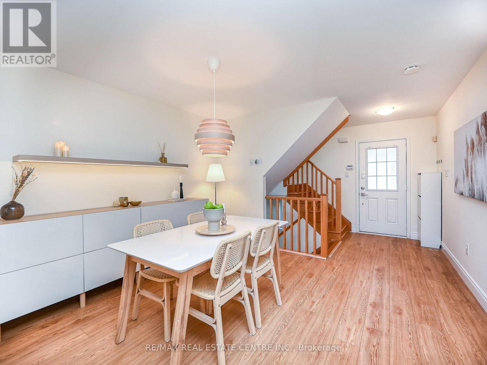 778 Johnson Heights, Milton (Co Coates), Ontario  L9T 0J7 - Photo 5 - W12601018