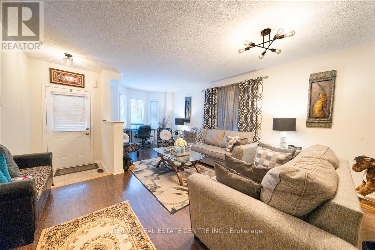 523 Nairn Circle, Milton, Ontario  L9T 8A5 - Photo 11 - W12633194