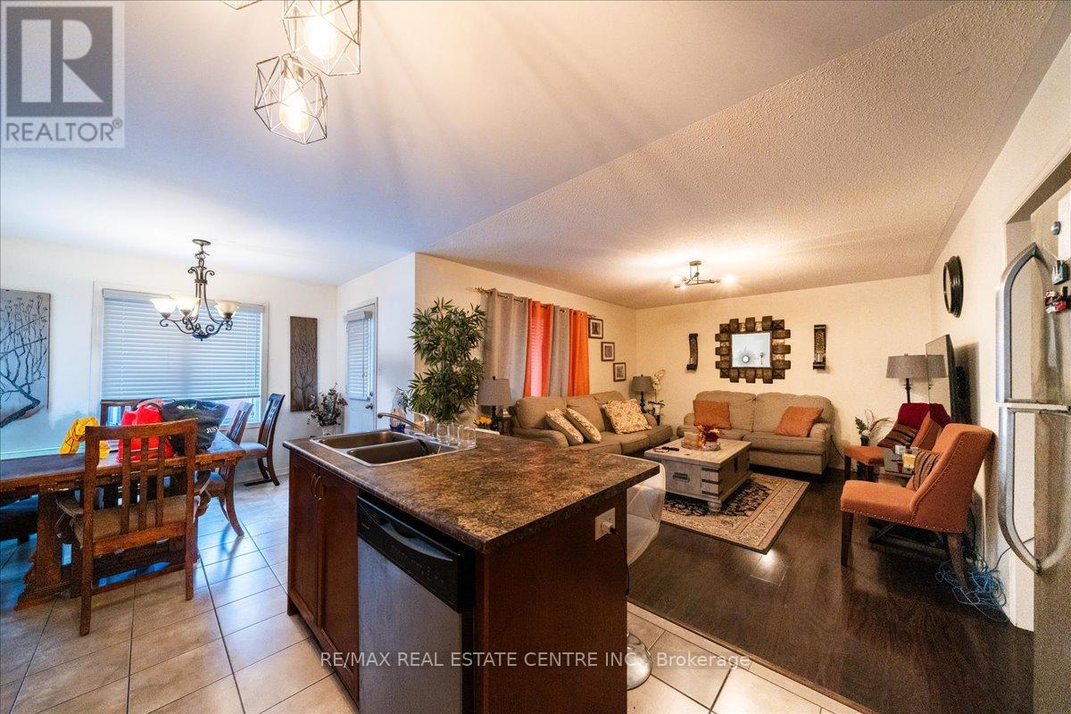 523 Nairn Circle, Milton, Ontario  L9T 8A5 - Photo 24 - W12633194