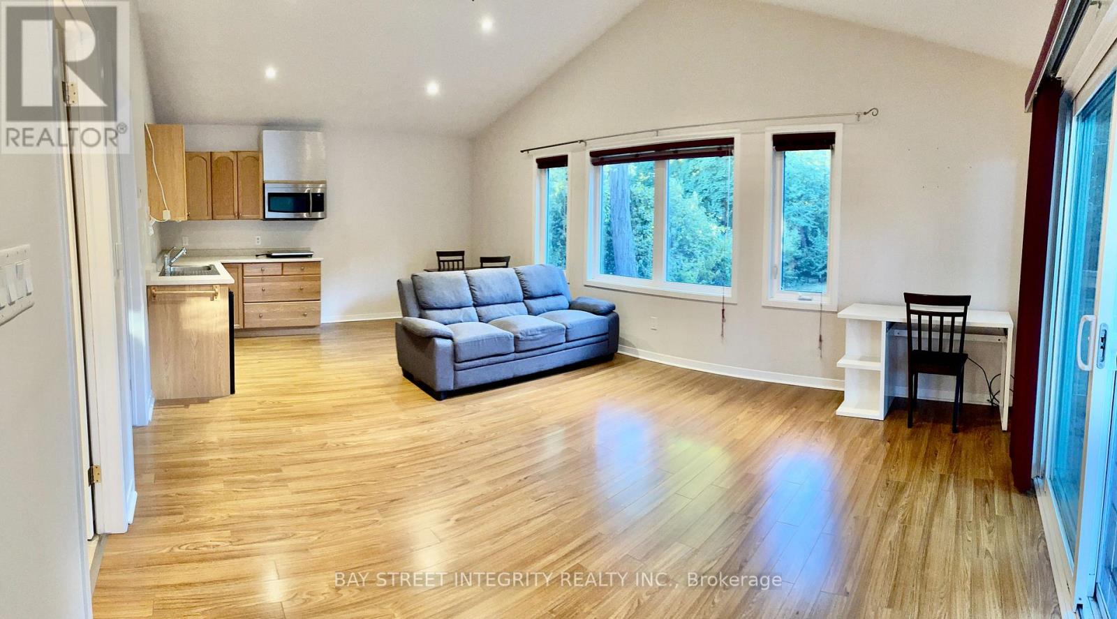 2 - 1339 Pinegrove Road, Oakville, Ontario  L6L 2X2 - Photo 3 - W12633202