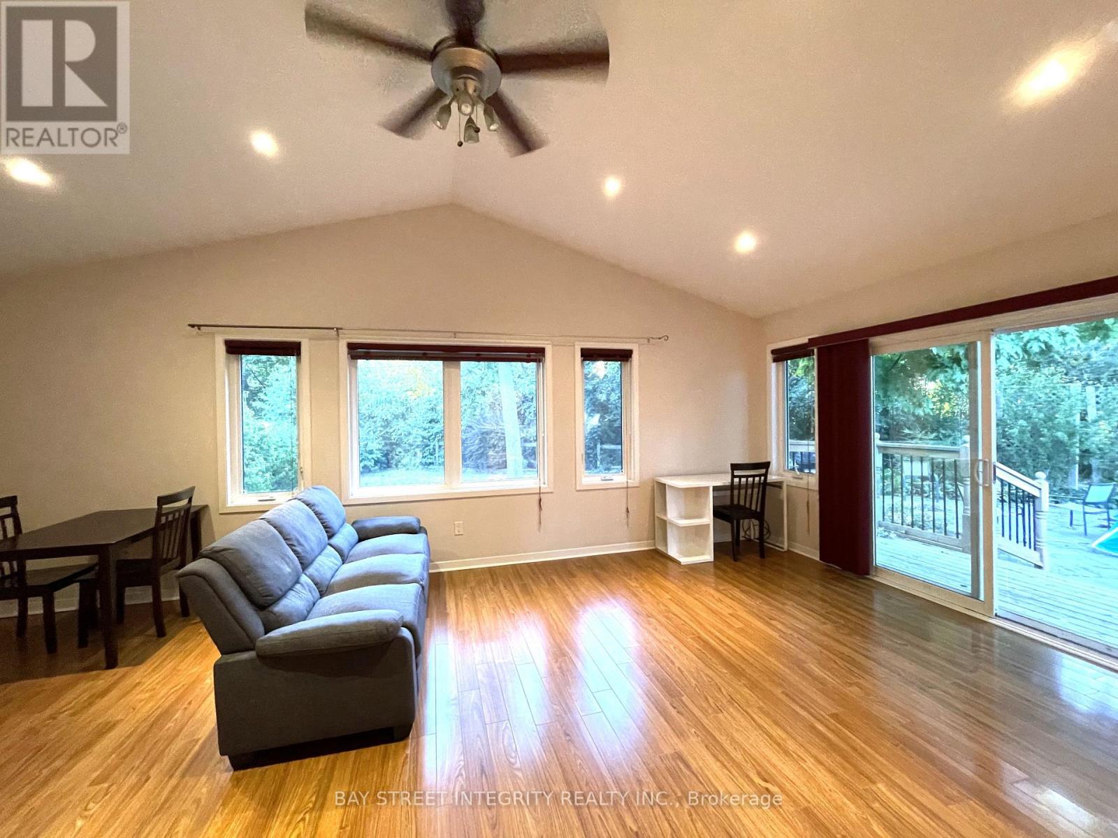 2 - 1339 Pinegrove Road, Oakville, Ontario  L6L 2X2 - Photo 4 - W12633202