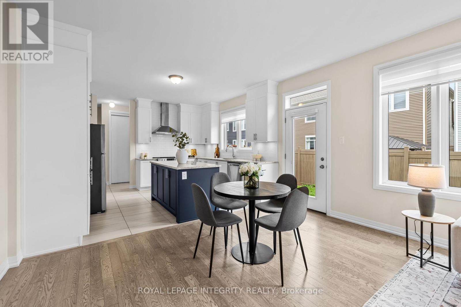 807 Mercier Crescent E, Ottawa, Ontario K1W 1E6 - Photo 10 - X12469893